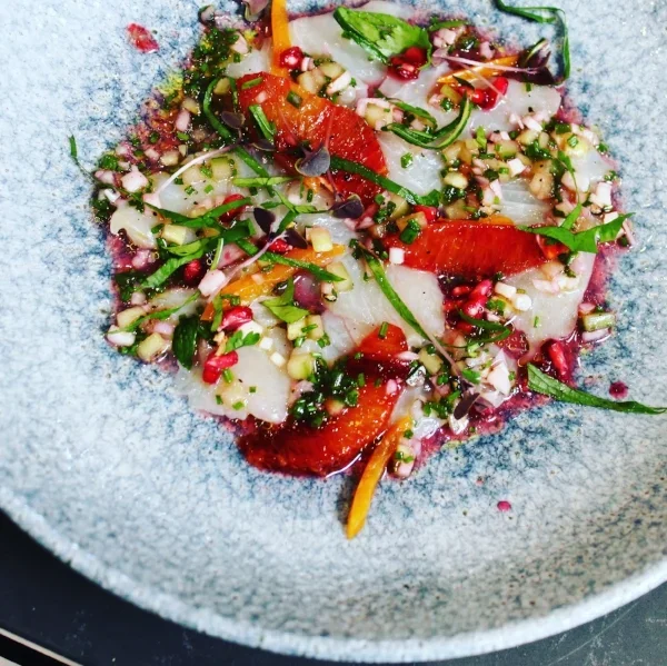 Starter : Crudo of Hiramasa kingfish, mint, pomegranate, coriander and blood orange